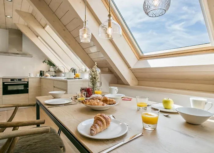 Luderna - Duplex Moncasan アパート